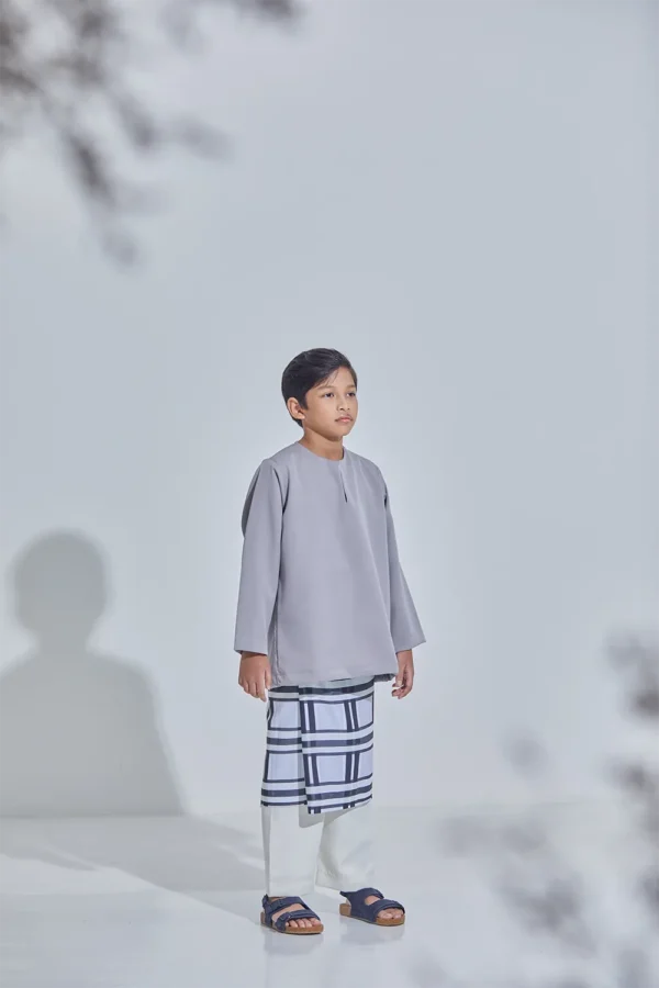 Set Baju Melayu Jejaka Hati (Kids) - Grey - Image 4